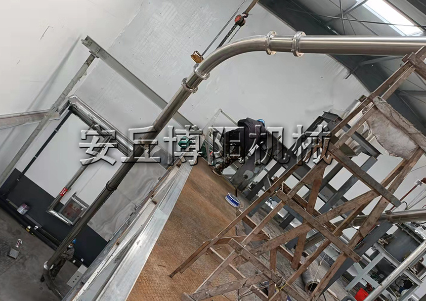 鋁粉管鏈輸送機 管鏈?zhǔn)椒垠w輸送機的結(jié)構(gòu)特點
