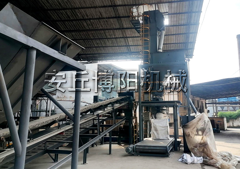 粉煤灰噸袋包裝機(jī)備受各行業(yè)歡迎的原因是什么？