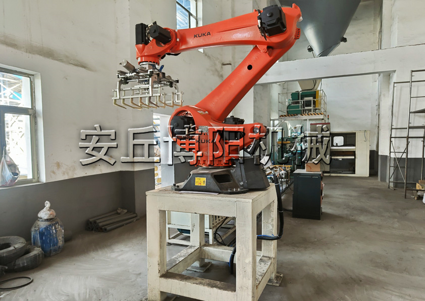 聚丙烯自動(dòng)碼垛機(jī)器人的特點(diǎn)有哪些？